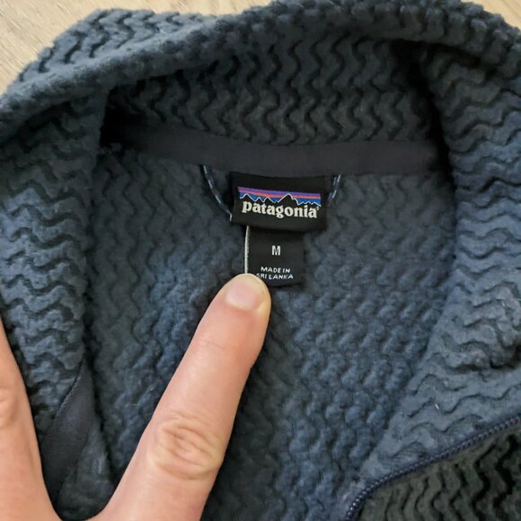 Patagonia R1 Air Zip-Neck Pullover in Smolder Blue - Size M - Picture 10 of 11